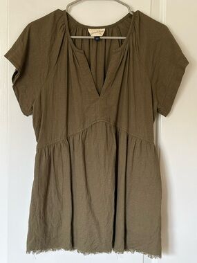 Universal Thread Olive Green Short Sleeve Tunic Top